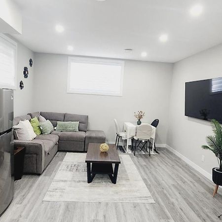 Fabulous And Cozy Guest Suite Calgary Ngoại thất bức ảnh