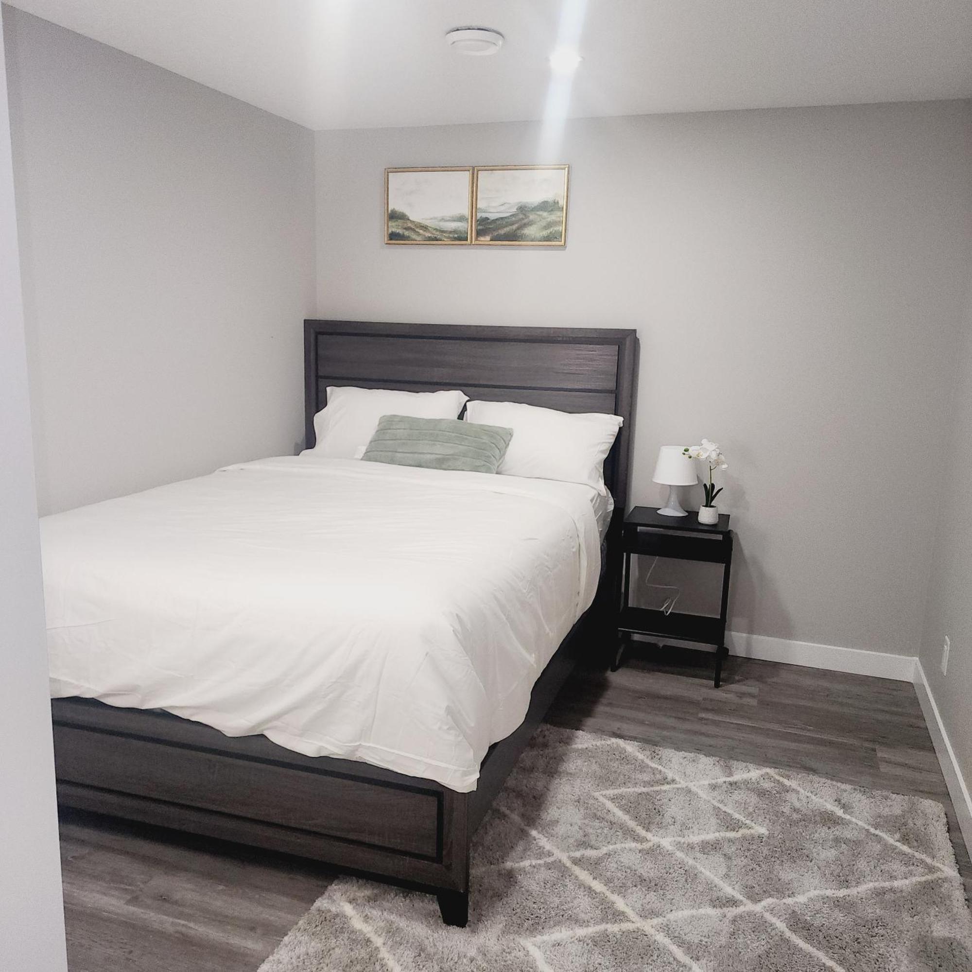 Fabulous And Cozy Guest Suite Calgary Ngoại thất bức ảnh